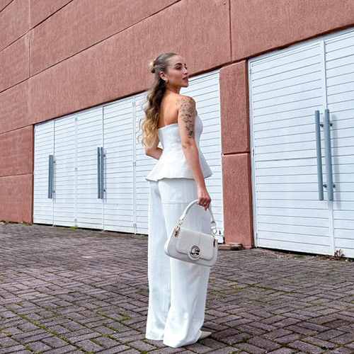 TikTok网红推荐:40万粉丝的TikTok巴西时尚类博主